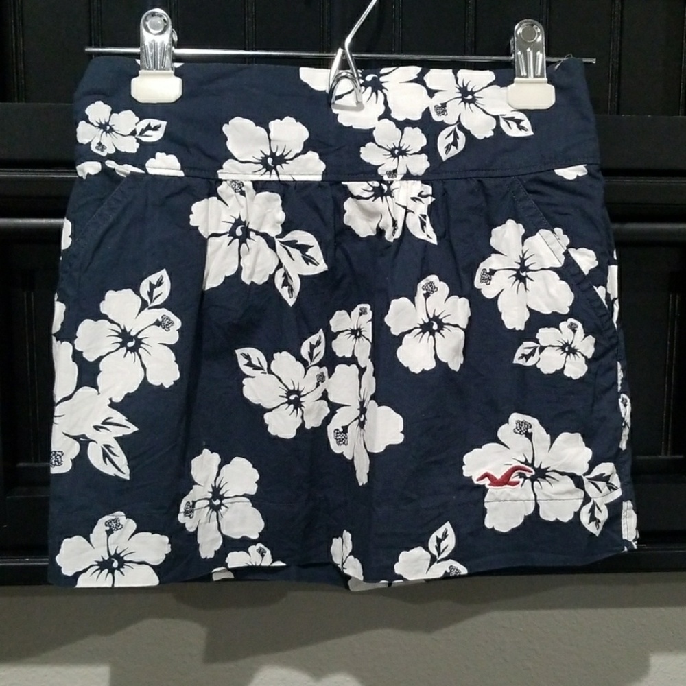 Hollister Mini Skirt XS